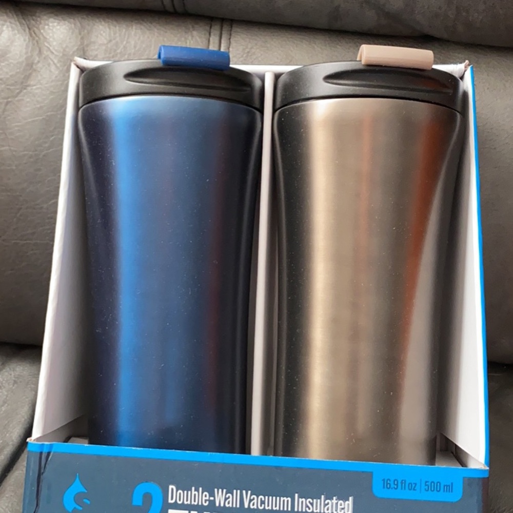 2 Tumblers